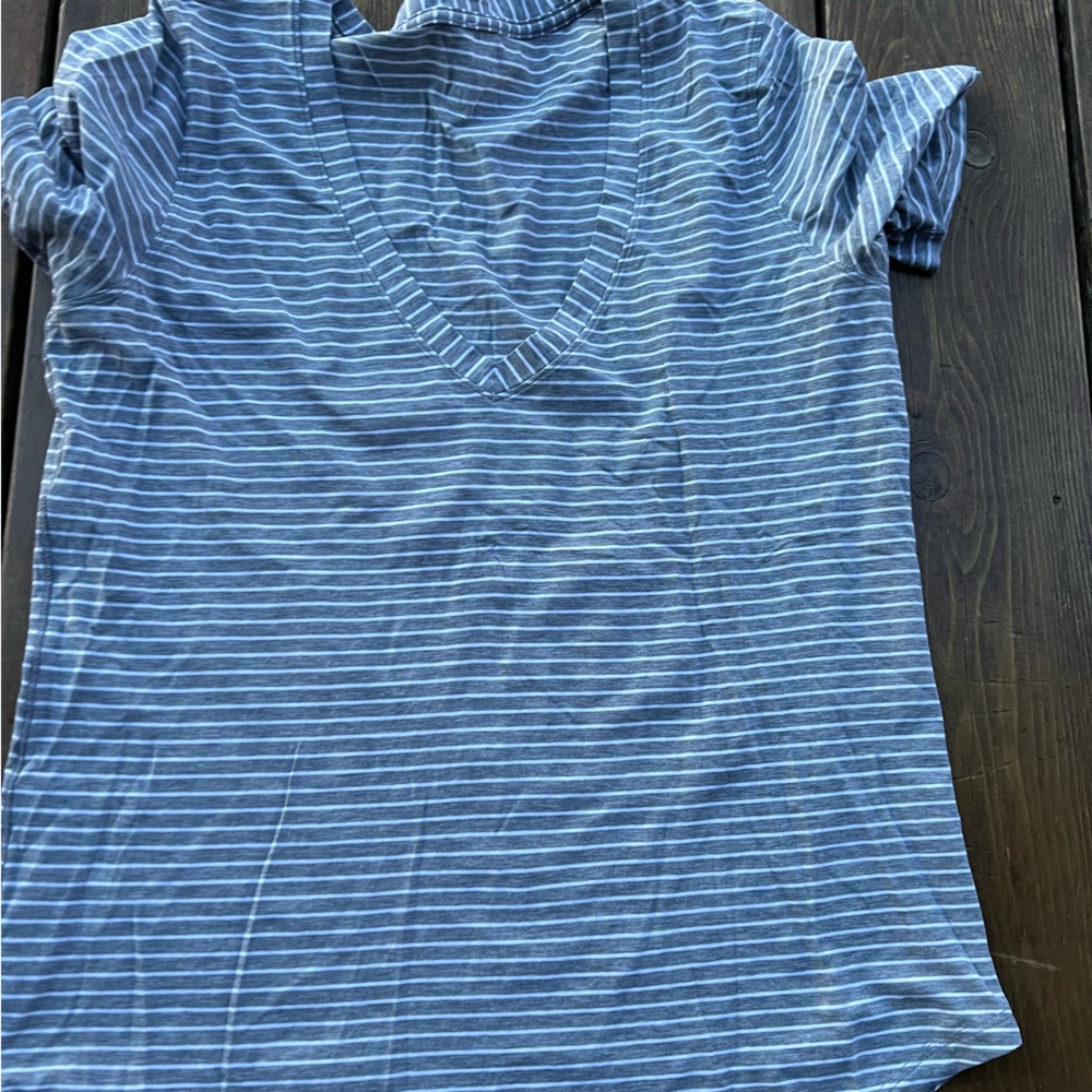 Lululemon Love T striped 8